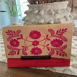 Mar y Sol floral clutch